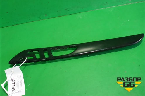 Накладка двери передней левой (на обшивку) (A1667203522) для Mercedes Benz ML-Klass W166 c 2011г (МЛ)