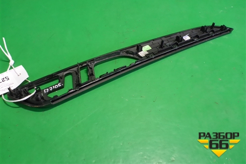 Накладка двери передней левой (на обшивку) (A1667203522) для Mercedes Benz ML-Klass W166 c 2011г (МЛ)