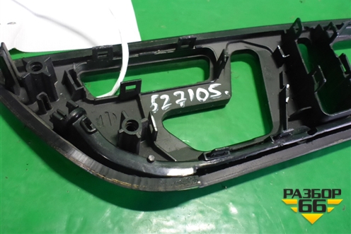 Накладка двери передней левой (на обшивку) (A1667203522) для Mercedes Benz ML-Klass W166 c 2011г (МЛ)