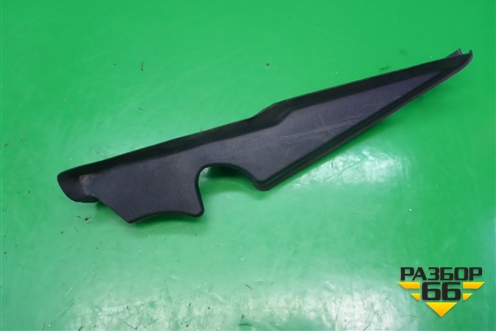 Молдинг лобового стекла левый (нижний) (8200100590) для Renault Megane 2 с 2002-2009г (Меган)