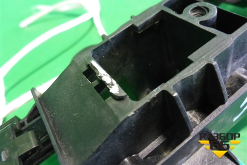 Кронштейн ручки наружной (задней правой) (31378253) для Volvo XC90 с 2015г (ХС90)