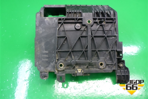 Ящик под аккумулятор (8200467409) для Renault Megane 2 с 2002-2009г (Меган)