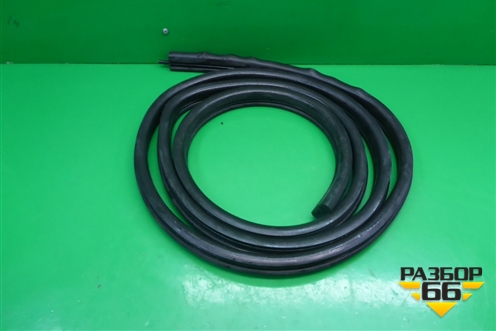 Уплотнитель двери (передней правой на кузов) для Fiat Doblo с 2005-2015г (Добло)