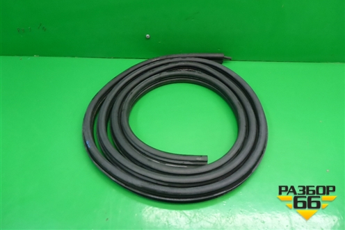 Уплотнитель двери (передней правой на кузов) для Fiat Doblo с 2005-2015г (Добло)