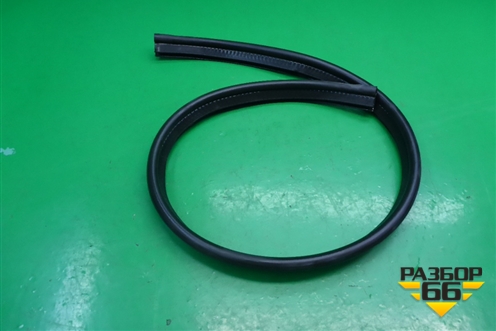 Уплотнитель капота (на жабо) для Fiat Doblo с 2005-2015г (Добло)