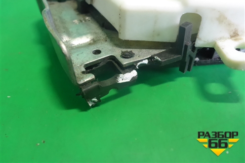 Замок двери передней правой (8X1837016C) для Audi A4 (В9) с 2015г (А4)