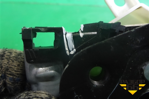 Замок двери передней правой (8X1837016C) для Audi A4 (В9) с 2015г (А4)