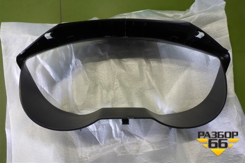 Накладка на щиток приборов (новая) (848301J0009P) для Hyundai i20 с 2008г (Ай20)