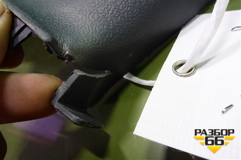 Обшивка стойки лобового стекла правая  (1480665) для Scania 5 R Series с 2004-2016г