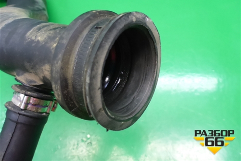 Патрубок воздушного фильтра (2.7л 276DT) (PHD500082) для Land Rover Discovery 3 с 2004-2009г (Дискавери)