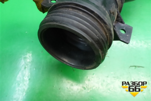 Патрубок воздушного фильтра (2.7л 276DT) (PHD500082) для Land Rover Discovery 3 с 2004-2009г (Дискавери)