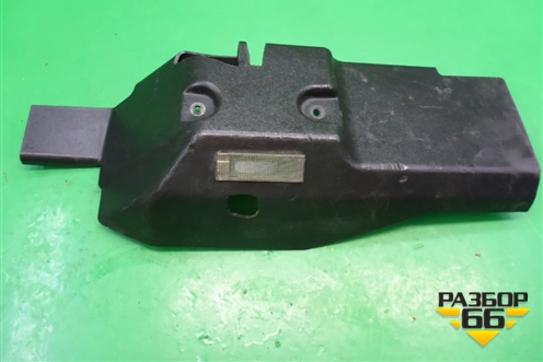 Накладка внутренняя (левая на замок бардачка) (504279307) для Iveco Stralis с 2007г (Стралис)