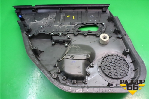 Обшивка двери задней правой под механику (седан) для Chevrolet Cruze c 2009-2015г (Круз)