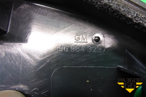 Накладка двери передней левой уголок (96984323) для Chevrolet Cruze c 2009-2015г (Круз)