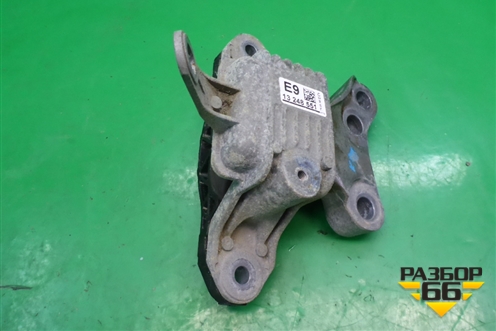 Опора КПП левая (1.6л F16D3 МКПП) (13248551) для Chevrolet Cruze c 2009-2015г (Круз)