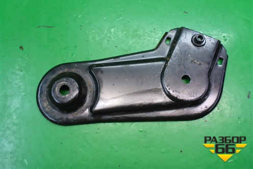 Кронштейн подрамника левый (задний) (13266387) для Chevrolet Cruze c 2009-2015г (Круз)