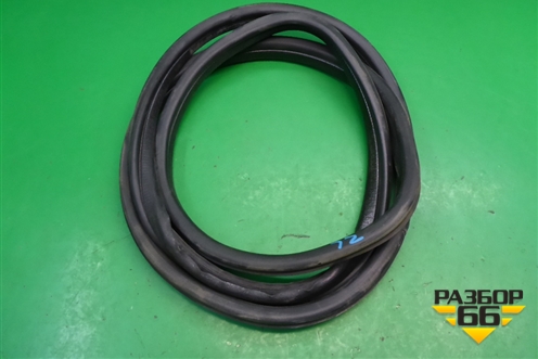 Уплотнитель двери (задней левой универсал) для Peugeot 307 с 2001-2007г