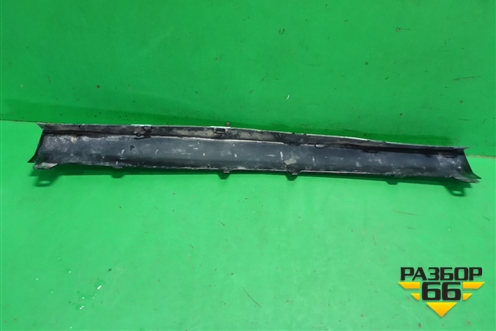 Накладка переднего бампера центральная (крашеная) (A2058851574) для Mercedes Benz C-Klass W205 с 2014г (Ц)