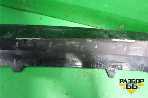 Накладка переднего бампера центральная (крашеная) (A2058851574) для Mercedes Benz C-Klass W205 с 2014г (Ц)