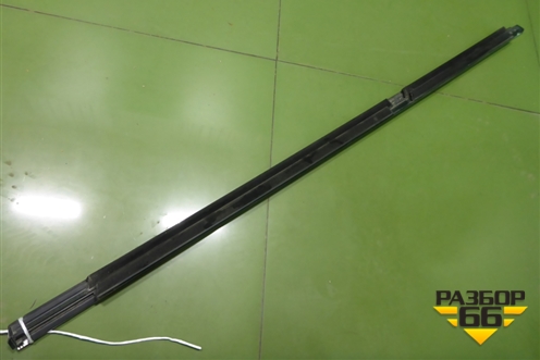 Уплотнитель стекла двери задней правой (A2137300804) для Mercedes Benz E-Klass W213 с 2016г (Е)