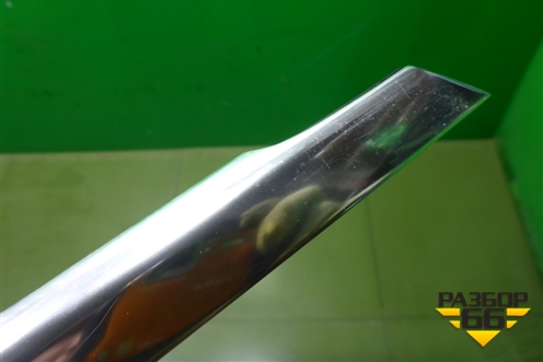 Уплотнитель стекла двери передней правой (A2137200224) для Mercedes Benz E-Klass W213 с 2016г (Е)