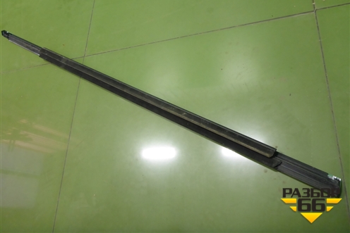 Уплотнитель стекла двери передней левой (A2137200124) для Mercedes Benz E-Klass W213 с 2016г (Е)