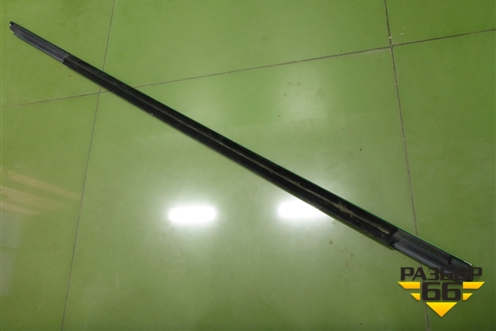 Уплотнитель стекла двери передней левой (A1677201302) для Mercedes Benz GLE-Klass V167 с 2018г (ГЛЕ)