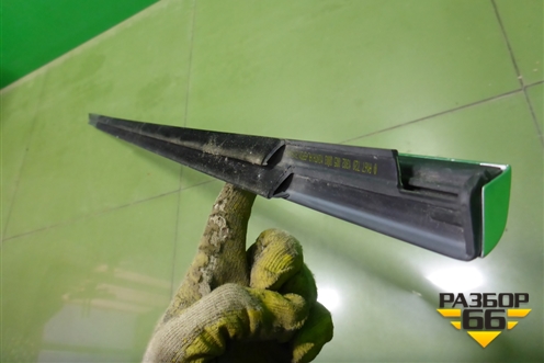 Уплотнитель стекла двери передней левой (A1677201302) для Mercedes Benz GLE-Klass V167 с 2018г (ГЛЕ)