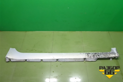 Накладка на порог наружная правая (седан) (76850AU300) для Nissan Primera (P12E) с 2001-2008г (Примера)