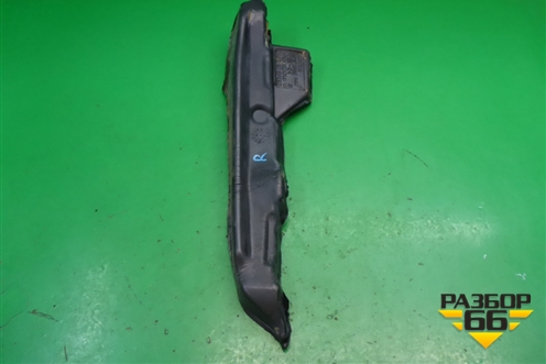 Пыльник переднего крыла правого (8650596) для Volvo S40 с 2004-2012г (C40)