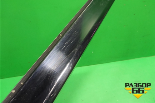 Накладка двери багажника (правая) (4K98548725FQ) для Audi A6 (C8) с 2018г (А6)