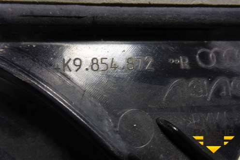 Накладка двери багажника (правая) (4K98548725FQ) для Audi A6 (C8) с 2018г (А6)