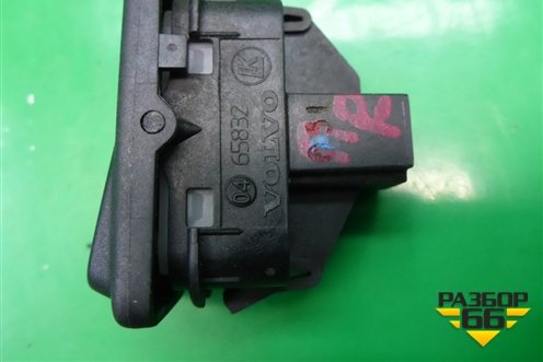 Кнопка центрального замка (правая) (30669958) для Volvo S40 с 2004-2012г (C40)