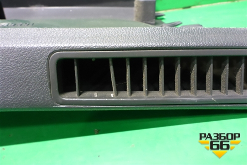 Обшивка стойки центральная левая (7L6867239) для Volkswagen Touareg c 2002-2010г (Туарег)