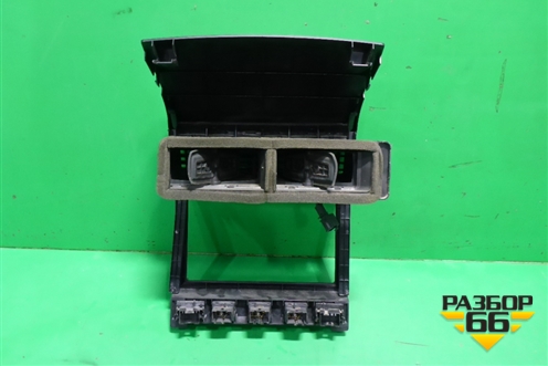 Дефлектор воздушный центральный (7L6819727) для Volkswagen Touareg c 2002-2010г (Туарег)