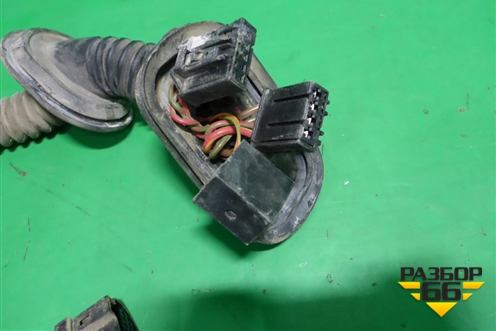 Проводка двери задней правой (7L6971694D) для Volkswagen Touareg c 2002-2010г (Туарег)