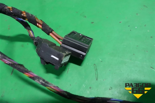 Проводка двери задней правой (7L6971694D) для Volkswagen Touareg c 2002-2010г (Туарег)