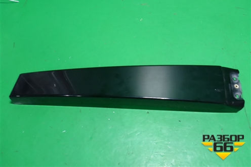 Накладка стойки (центральной правая) для Volkswagen Touareg c 2002-2010г (Туарег)