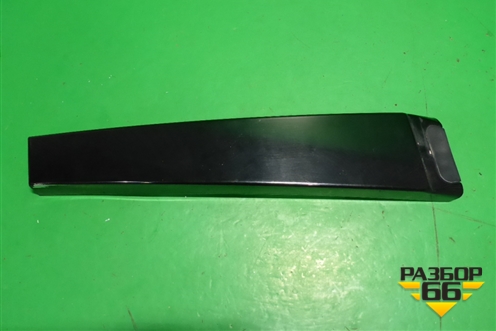 Накладка стойки (центральной левая) для Volkswagen Touareg c 2002-2010г (Туарег)