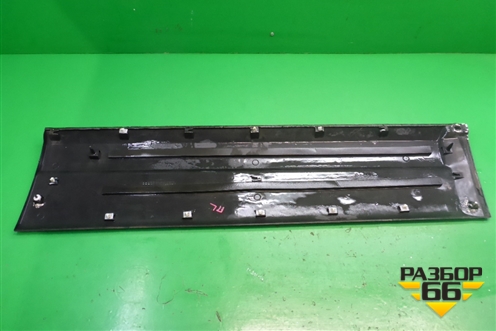 Накладка двери передней левой для Kia Sorento I с 2002-2011г (Соренто 1)