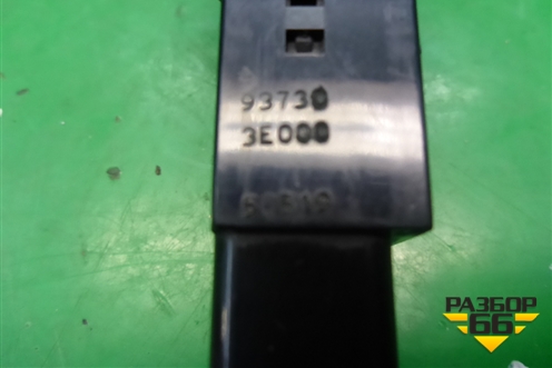 Кнопка аварийной сигнализации (до 2006г) (937303E000) для Kia Sorento I с 2002-2011г (Соренто 1)