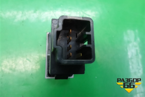 Кнопка обогрева заднего стекла (до 2006г) (937103E000) для Kia Sorento I с 2002-2011г (Соренто 1)