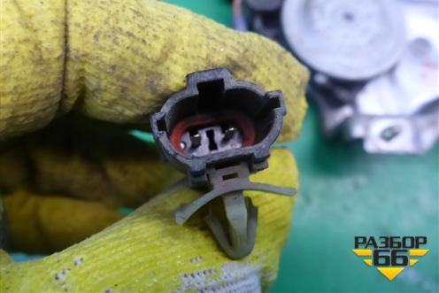 Стеклоподъёмник электрический передний правый для Kia Sorento I с 2002-2011г (Соренто 1)