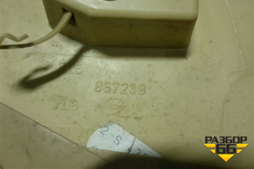 Обшивка стойки центральная левая (7L6867239) для Volkswagen Touareg c 2002-2010г (Туарег)