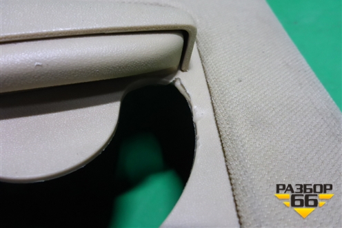 Обшивка стойки задняя верхняя левая (передняя часть) (7L6867241) для Volkswagen Touareg c 2002-2010г (Туарег)