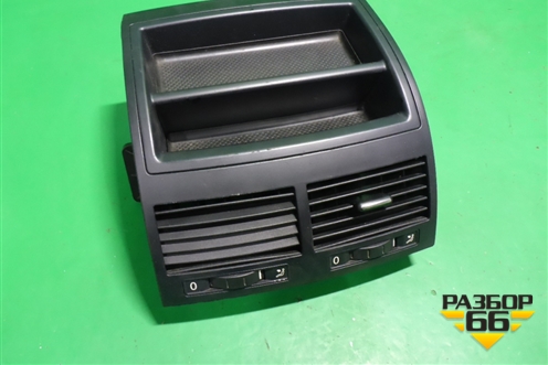 Дефлектор воздушный центральный (7L6819727) для Volkswagen Touareg c 2002-2010г (Туарег)