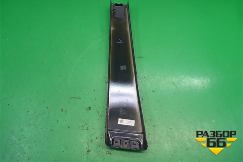 Накладка стойки (центральной левая) (7L6853317D) для Volkswagen Touareg c 2002-2010г (Туарег)