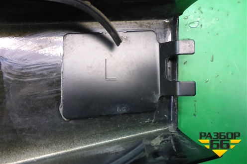 Накладка стойки (центральной левая) (7L6853317D) для Volkswagen Touareg c 2002-2010г (Туарег)