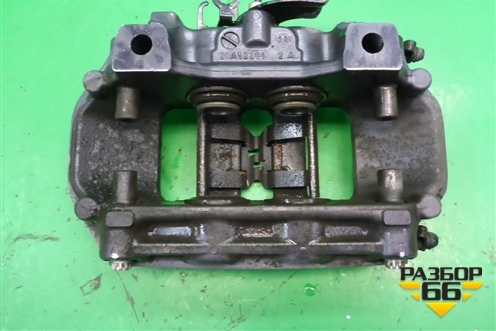 Суппорт задний правый (4х поршневой) (7P0615424) для Volkswagen Touareg с 2010-2018г (Туарег)