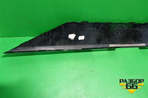 Накладка двери багажника (4M8853236) для Audi Q8 с 2018г (Ку 8)